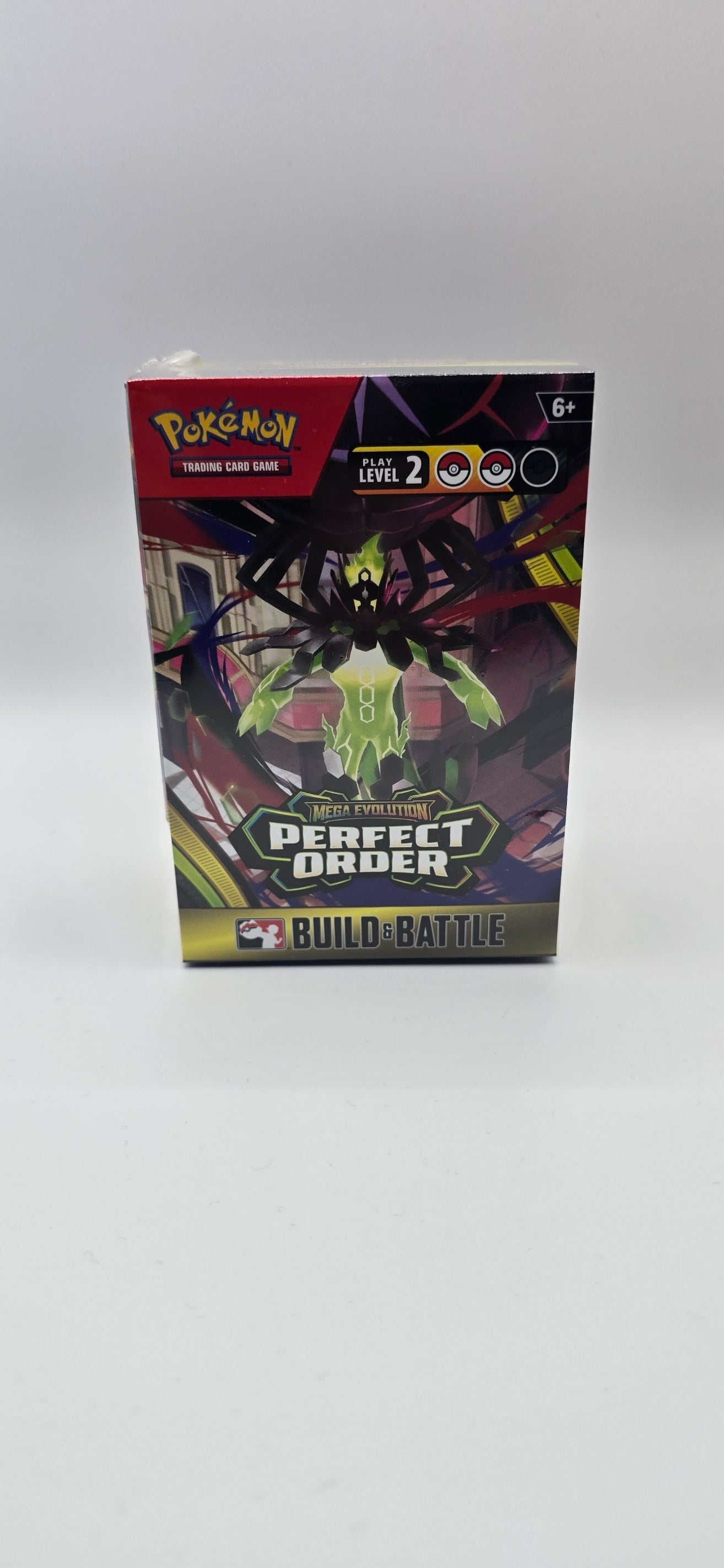 Pokémon TCG: Mega Evolution-Perfect Order Build & Battle Box