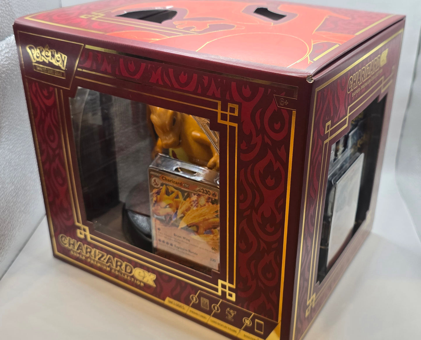 Pokémon TCG: Charizard ex Super-Premium Collection